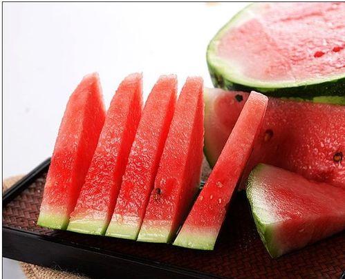 哪里都有中国人娱乐吃瓜,中国“吃瓜群众”的足迹 第1张 哪里都有中国人娱乐吃瓜,中国“吃瓜群众”的足迹 第1张